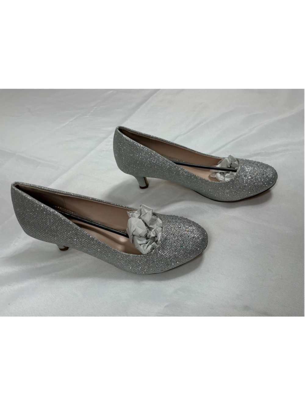 Womans New Bonnibel Wanda Slipon Glitter Dress Pumps Size 9 Silver